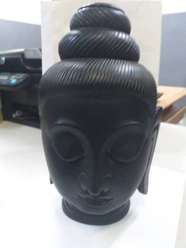 سر مجسمه عتیقه در  افغانستان