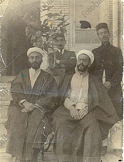Поэт Мамедали Сефвет, тюрколог М. Т. Рефет и Шейх Хиябани (сидит справа). 1920 год