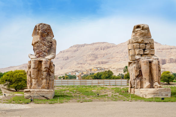 مجسمه ی دوقلوی فرعن آمن هوتپ سوم
